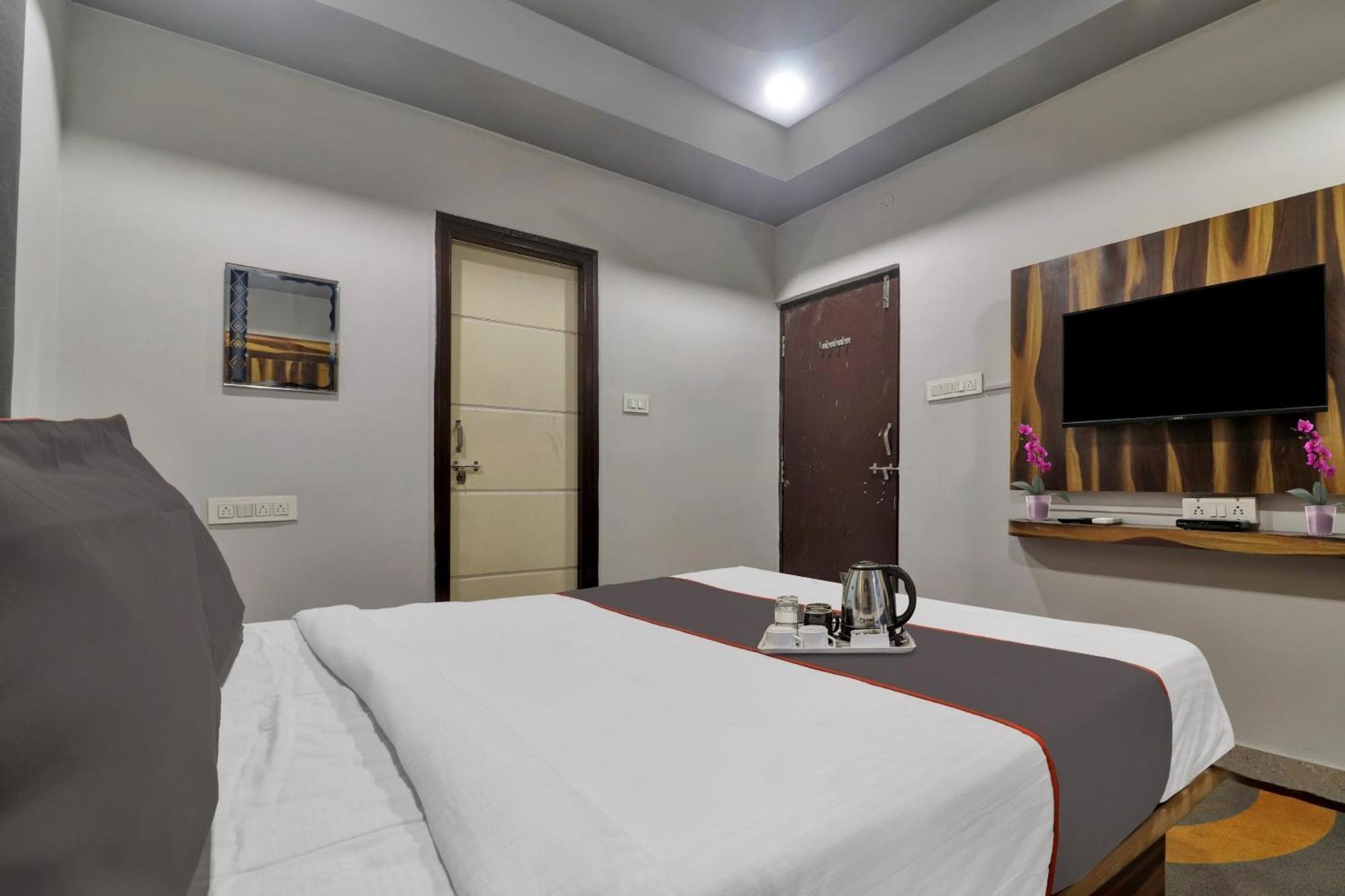 Super Townhouse Rcc Blizz Kondapur (Telangana) Exterior foto